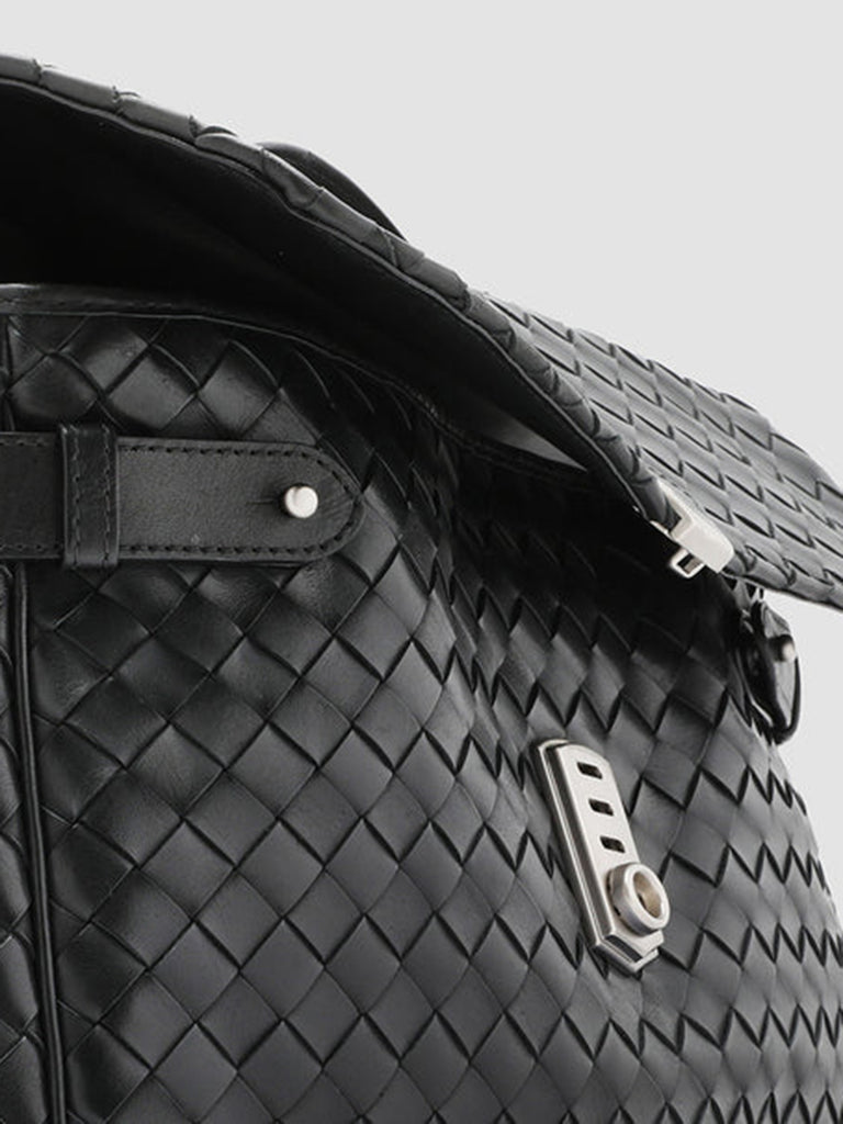 ARMOR 02 - Black Leather Briefcase
